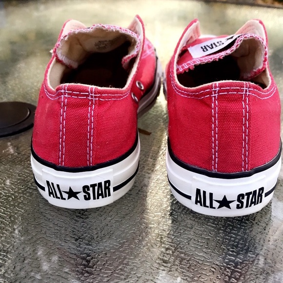 Red Converse Chuck Taylor All Stars. - Picture 3 of 7